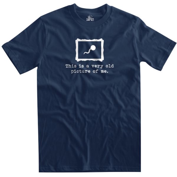 This is a very old picture man navy blue t-shirt